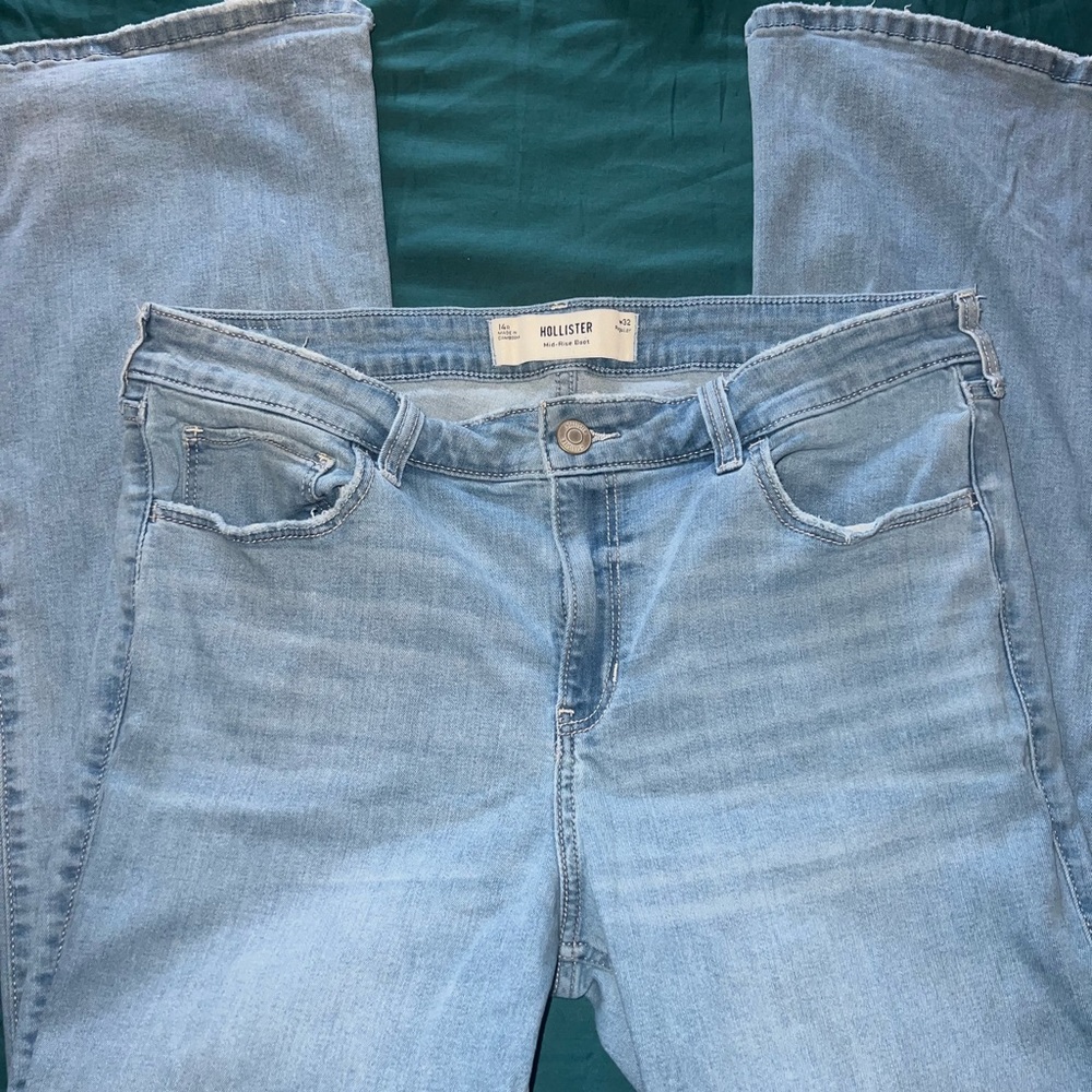 Hollister Women's mid-rise bootcut Jeans